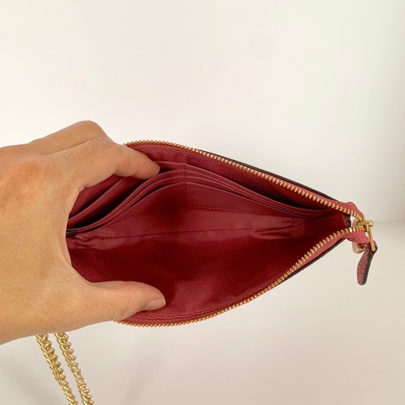 NWT COACH F73044 LARGE WRISTLET WITH GOLD CHAIN - Picture 5 of 8